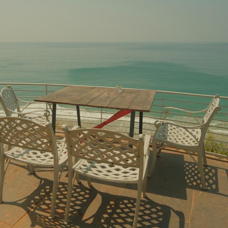 Outdoor terrace seating suitable for families in Paris